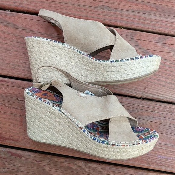 Rocket Dog Shoes Rocket Dog Wedge Slingbacks Poshmark